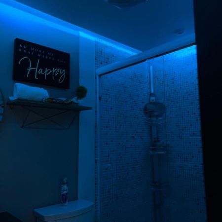 Entire Luxurious Apartment In Shopping Mall Мехико Экстерьер фото